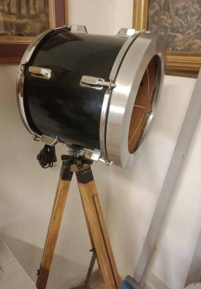 Lampe projecteur industrielle. 150 Nice (06)