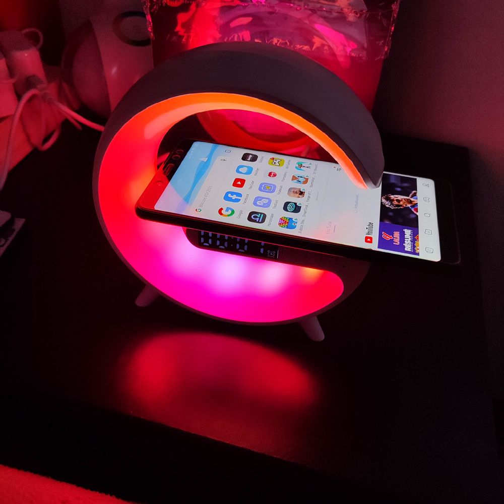 Lampe r�veil multicolore station de charge enceinte 28 Le Bourget (93)