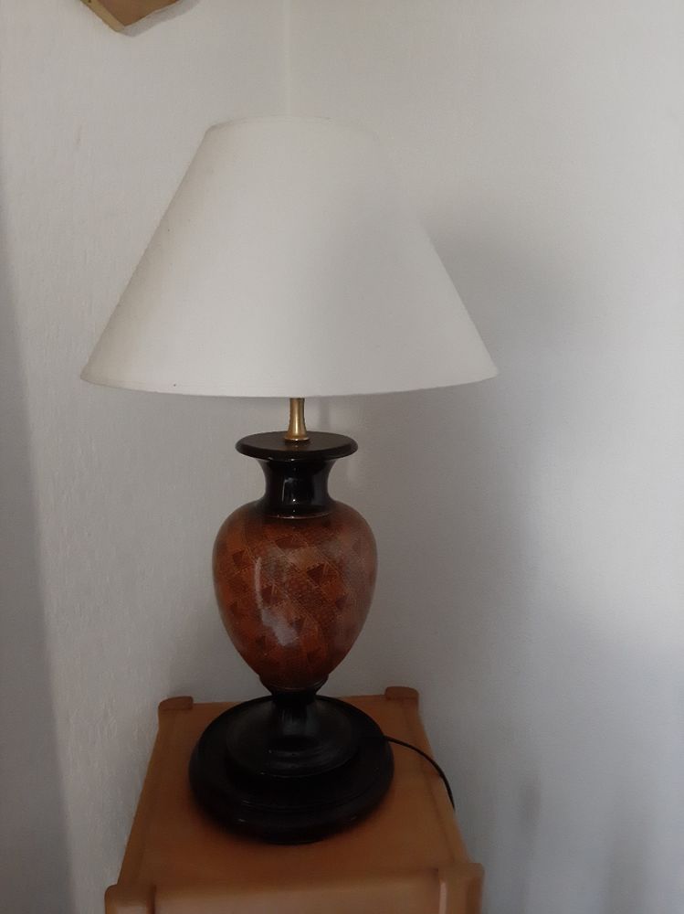 Lampe de salon 28 Le Lavandou (83)