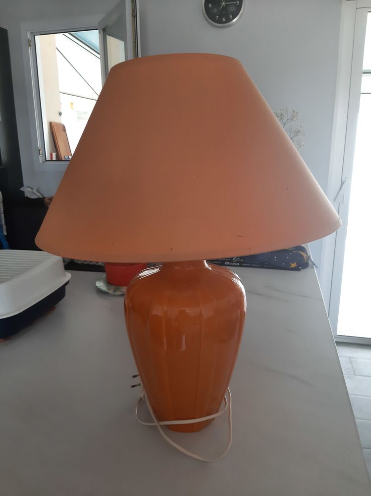 LAMPE DE SALON 10 Saint-Hilaire-de-Riez (85)