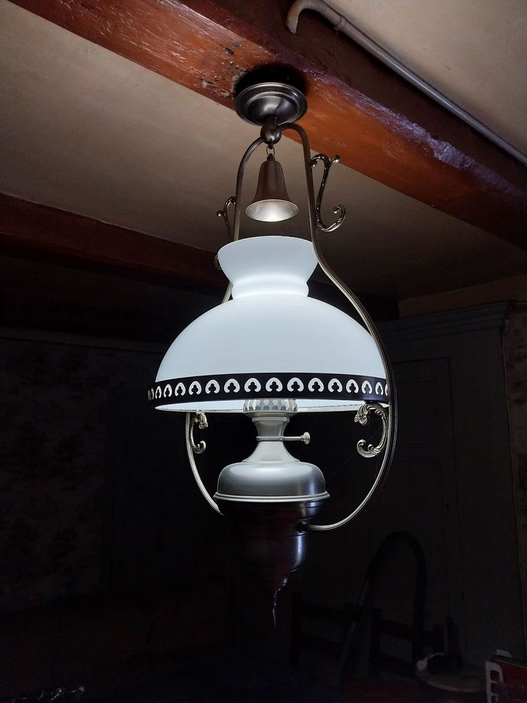 lampe s�jour en �tain 90 Besse-et-Saint-Anastaise (63)