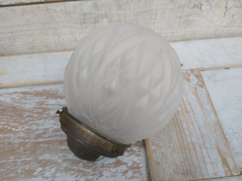 Lampe Suspension Globe Art D�co Verre Opalescent 
45 Loches (37)