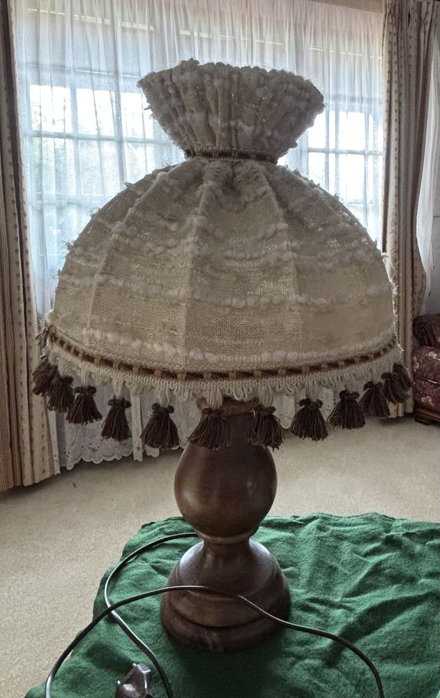 Lampe de table ? Abat-jour en tissu, pied en bois 20 Troyes (10)