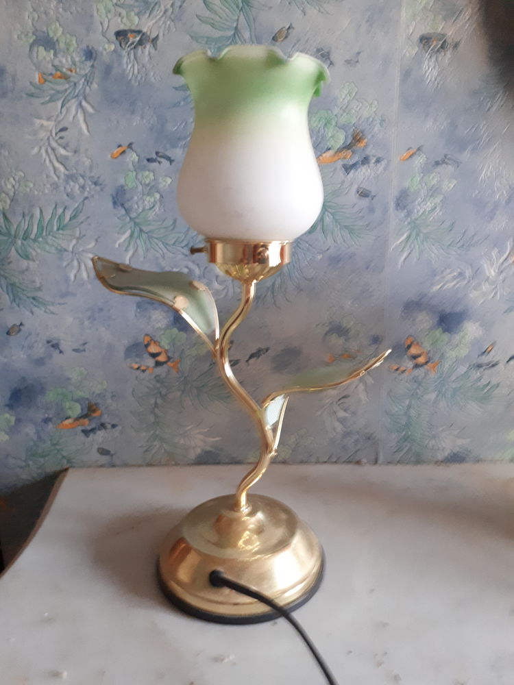 Lampe tactile en forme de fleur 10 Paris 15 (75)