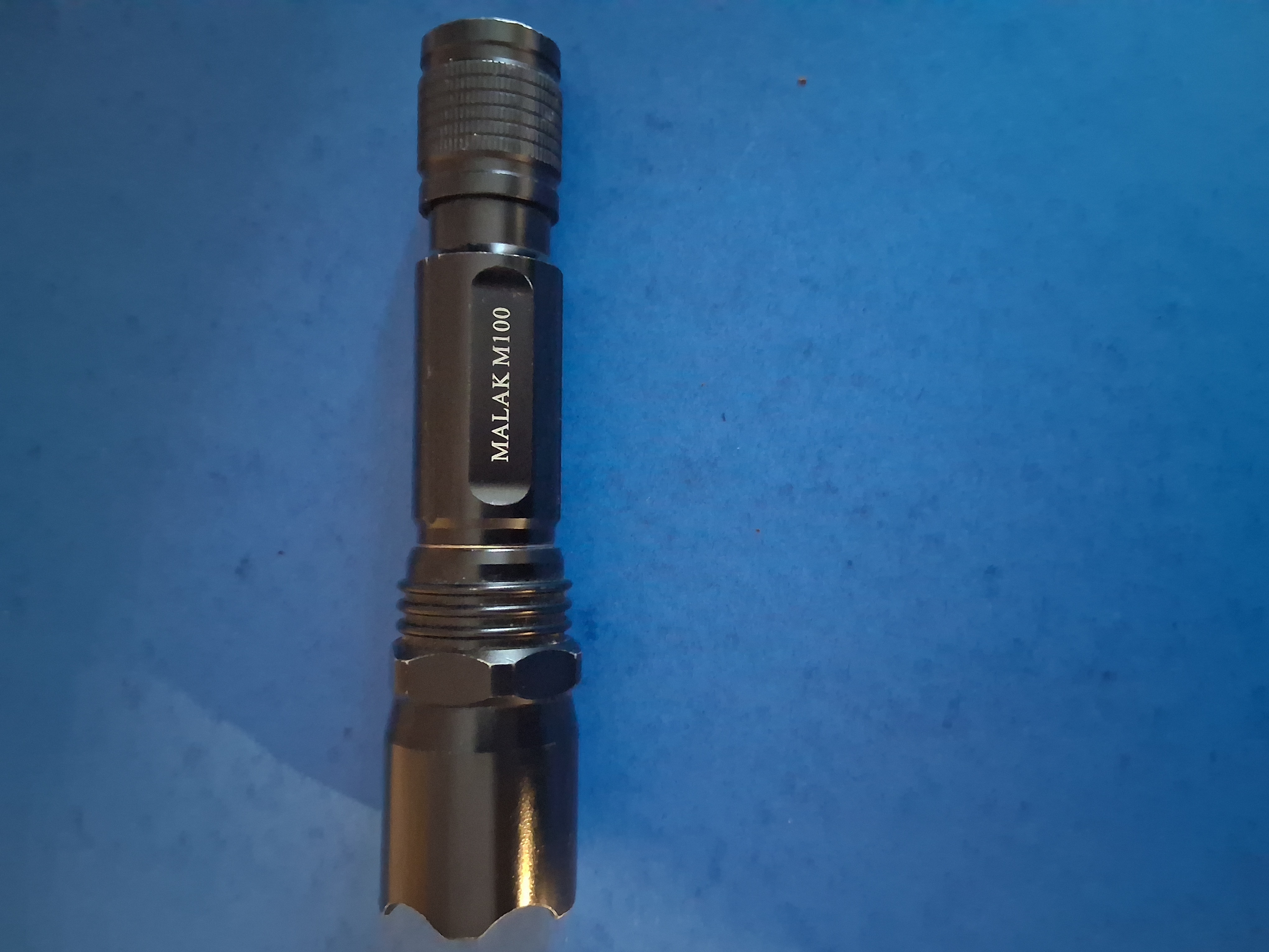 Lampe Torche Malak M 100 0 N�mes (30)