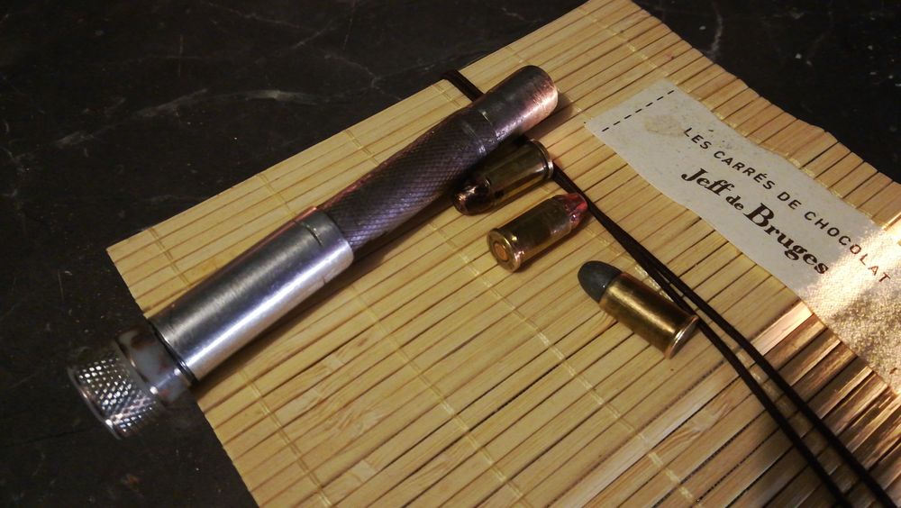 Lampe torche pistolet 200 Lyon 3 (69)