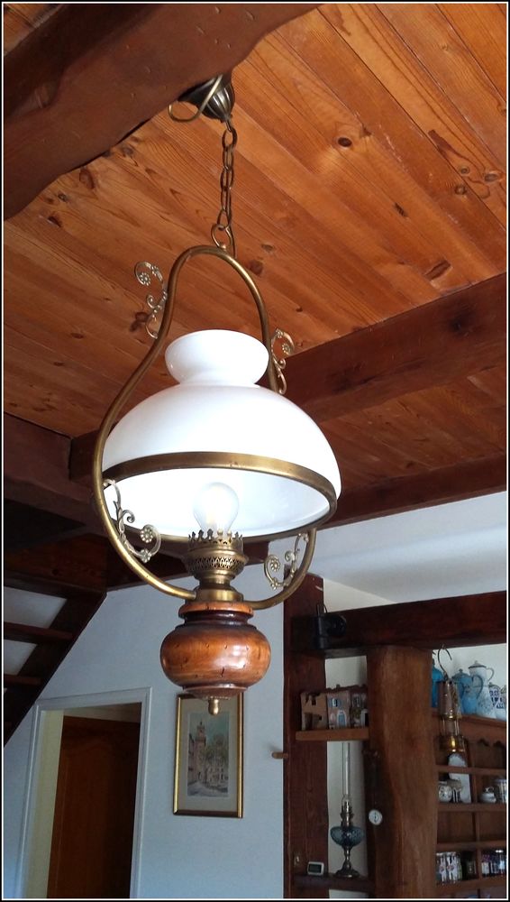 LAMPE TYPE MAISON DE CAMPAGNE
SUSPENSION ANCIENNE
90 �guilles (13)