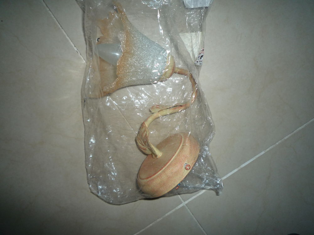 LAMPE EN VERRE ET APPLIQUE NEUVE 10 Agde (34)