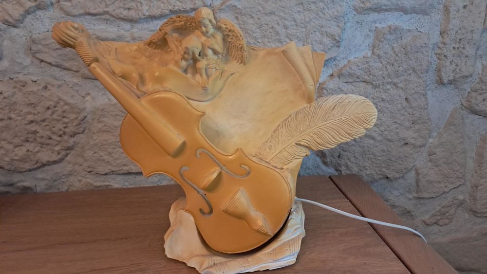 lampe violon 10 Viviers-du-Lac (73)