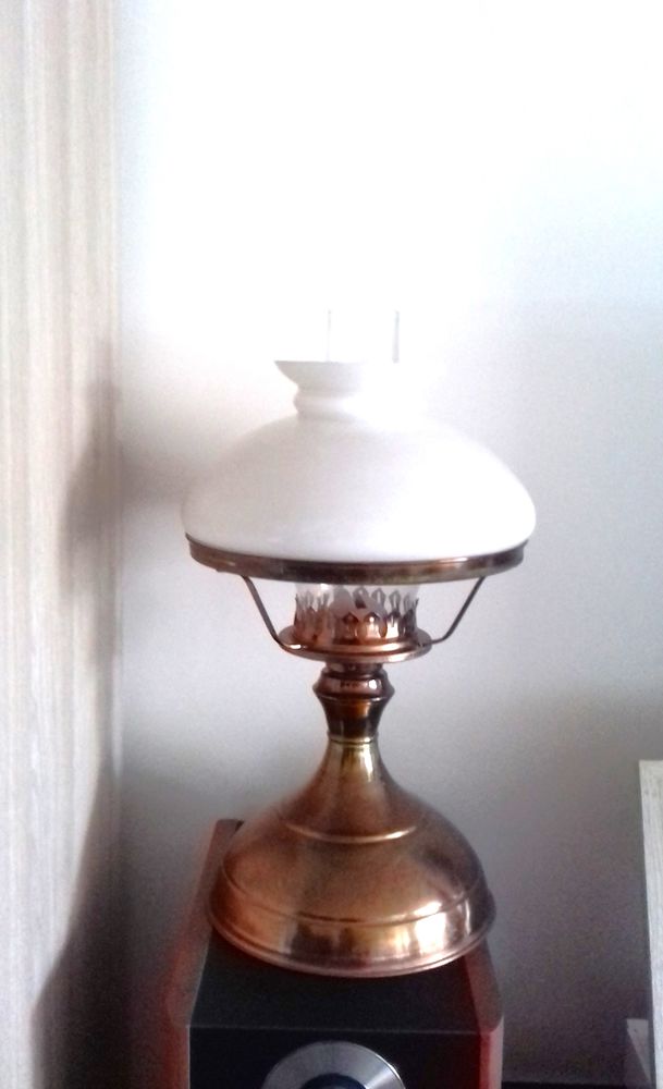 LAMPES ANCIENNES 30 Bassens (73)