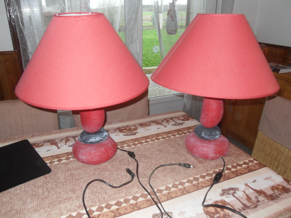 LOT DE 2 LAMPES DE CHEVET 18 Ath�e-sur-Cher (37)