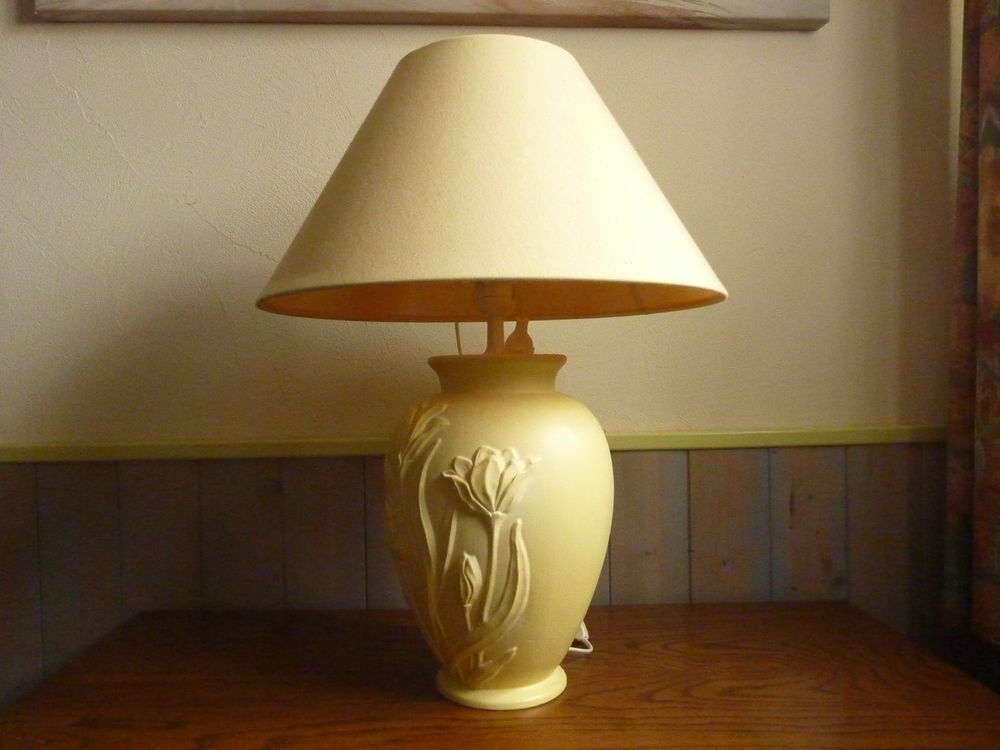 Lampes de chevet
10 Dagneux (01)