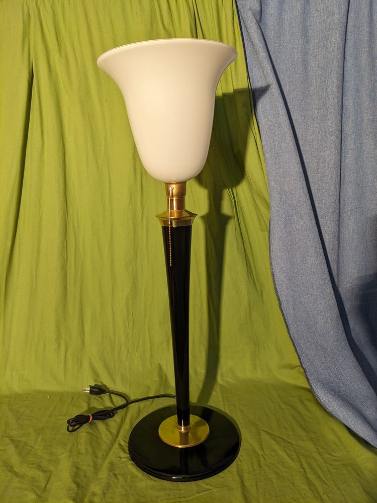 Lampes art d�co MAZDA laqu�e noire avec tulipe en opaline et 175 Marseille 13 (13)