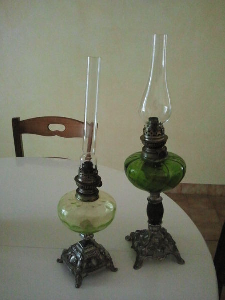LAMPES A PETROLE DE DECO - � voir ...... 25 Saint-Hippolyte-du-Fort (30)