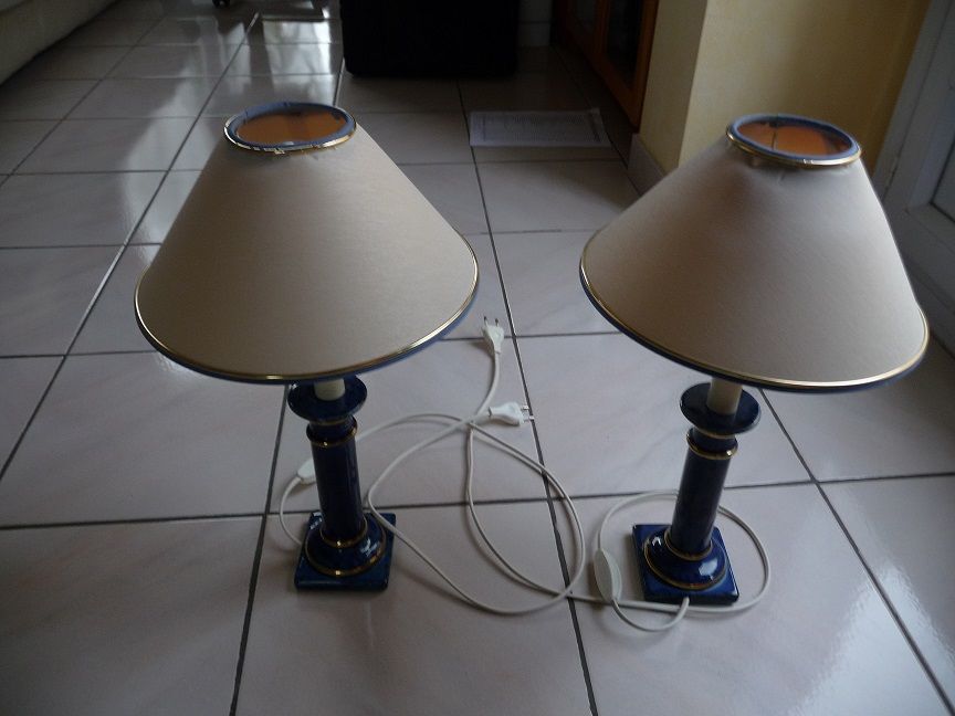 2 lampes pied bleu marque Laurie 40 Montigny-le-Bretonneux (78)