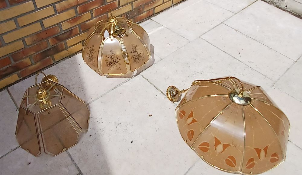Lampes en verre. 120 Buais (50)