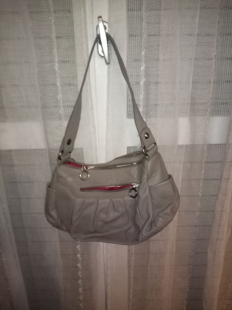 sac Lancaster en cuir de vachette 15 �vry (91)