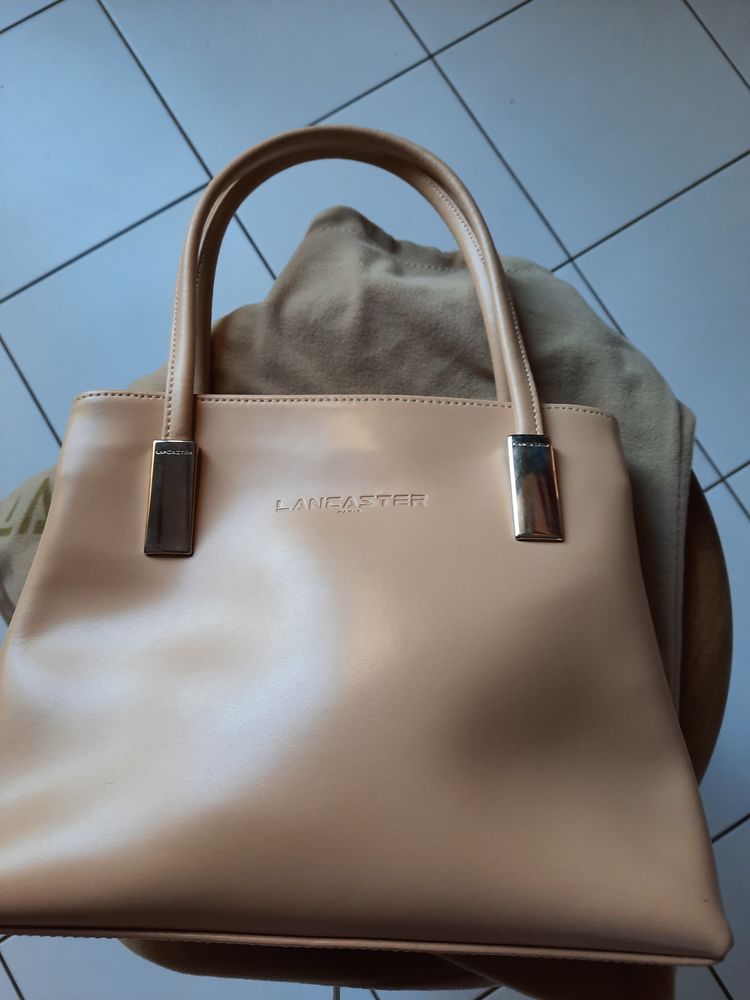 Lancaster: joli petit sac cuir lisse 40 Cournonterral (34)