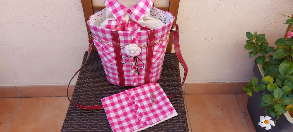 LANCEL X BARBIE X CHANE. sac cuir luxe France ReFashion r�actualis� fait main cr�ation unique unisexe vintage 1 Beausoleil (06)