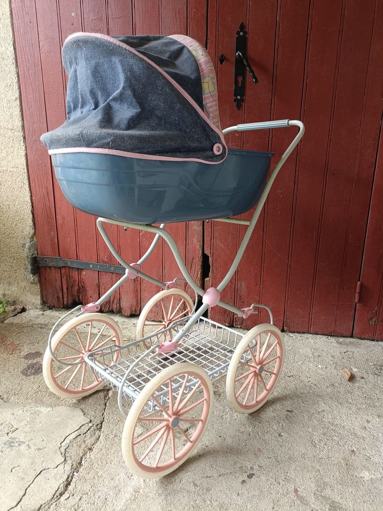 Landau Poup�e Vintage 10 Nevers (58)