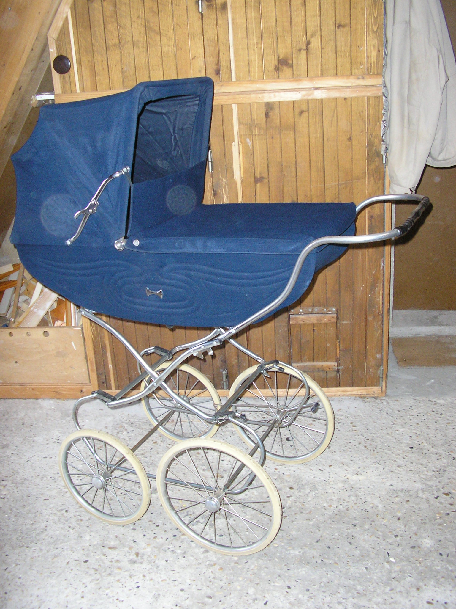 Landeau b�b� 30 Sainte-Consorce (69)