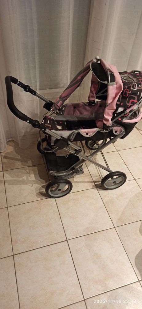 Landeau poup�e 35 La Fert�-Bernard (72)