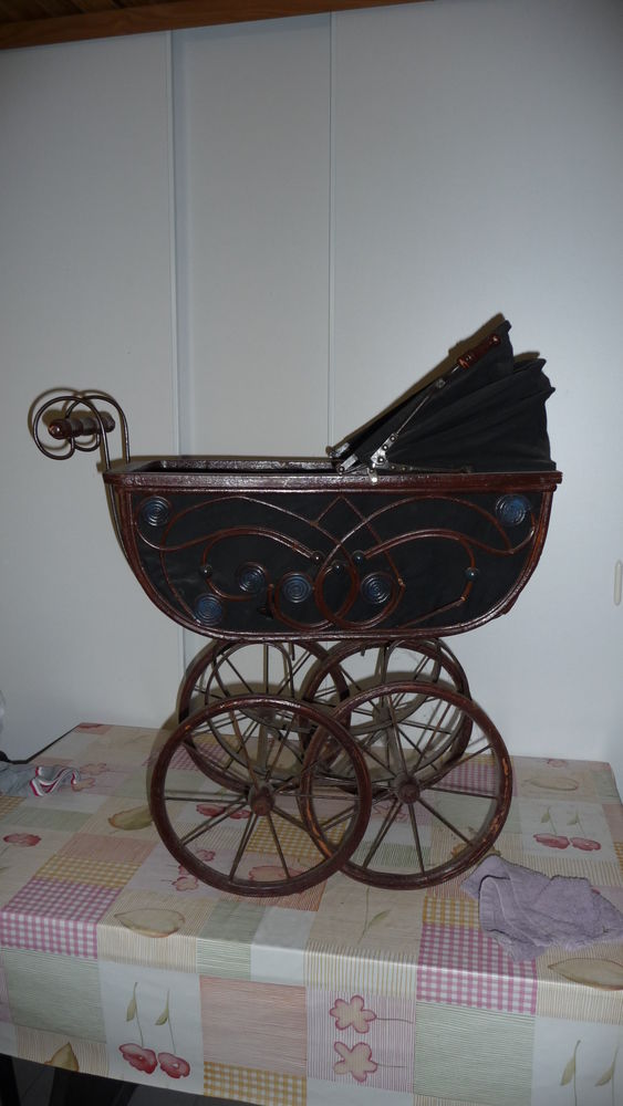 landeau poup�es 25 Champignelles (89)