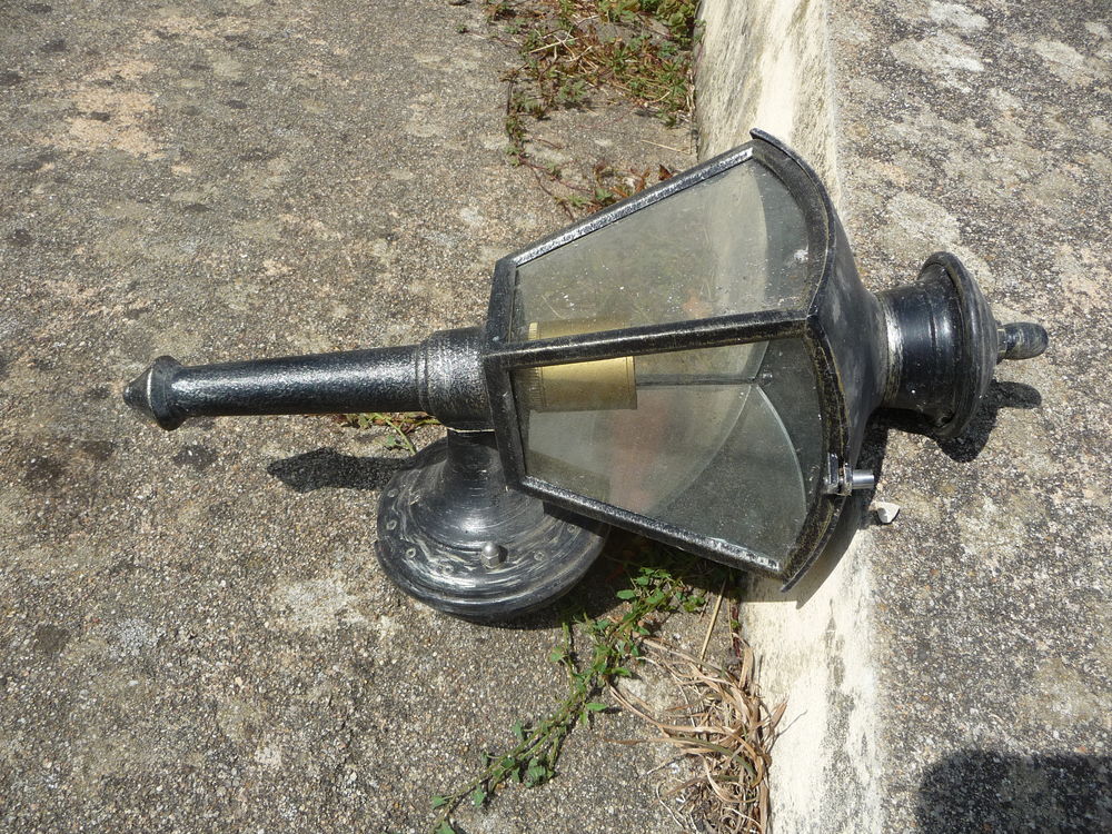 Lanterne ancienne 20 Saint-Quentin-sur-Nohain (58)