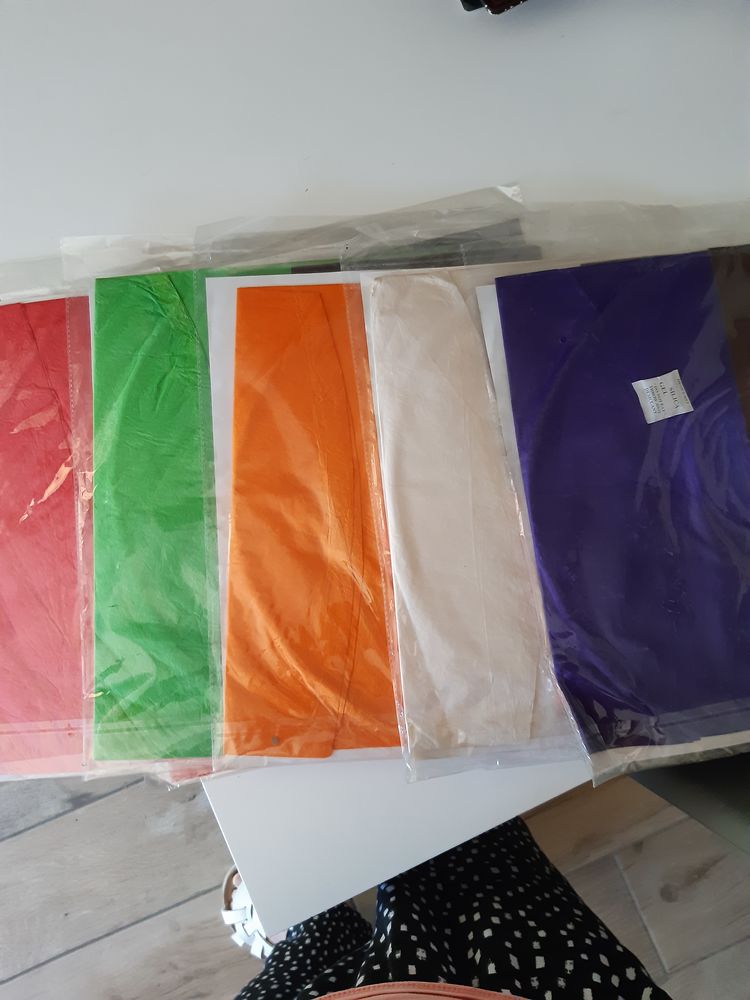 Lanternes volantes
3 Montanay (69)