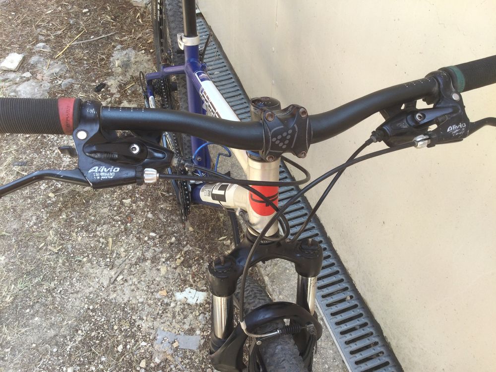 VTT  lapiere 26 poucesvtt L Pierre 26 pouces
femme ou adotre 95 Sanary-sur-Mer (83)