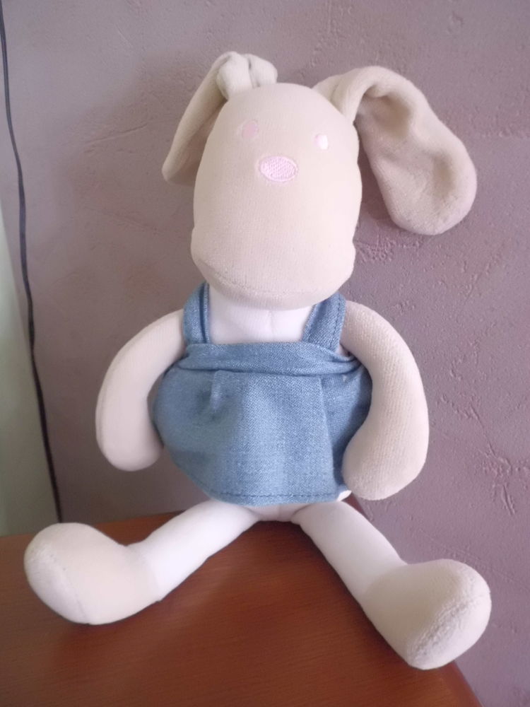LAPIN BEIGE ET ROSE COROLLE 15 Oignies (62)