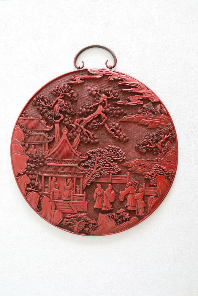 Laqu� rouge chinois circulaire 7 personnages 400 Saint-�tienne (42)