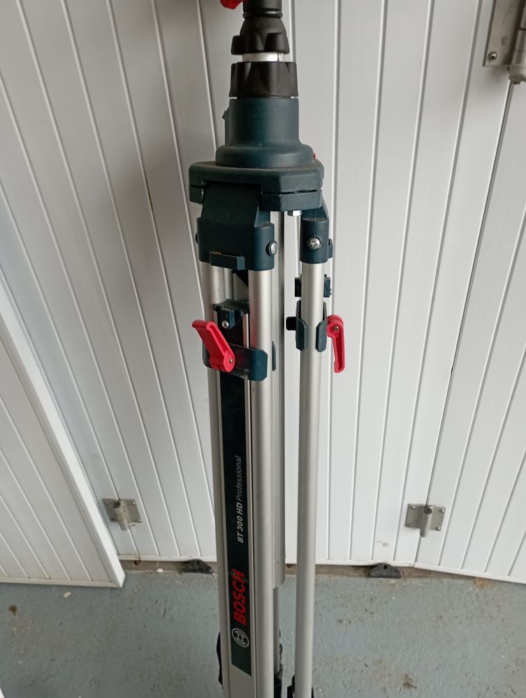 Laser rotatif Bosch 400 Cherbourg-en-Cotentin (50)