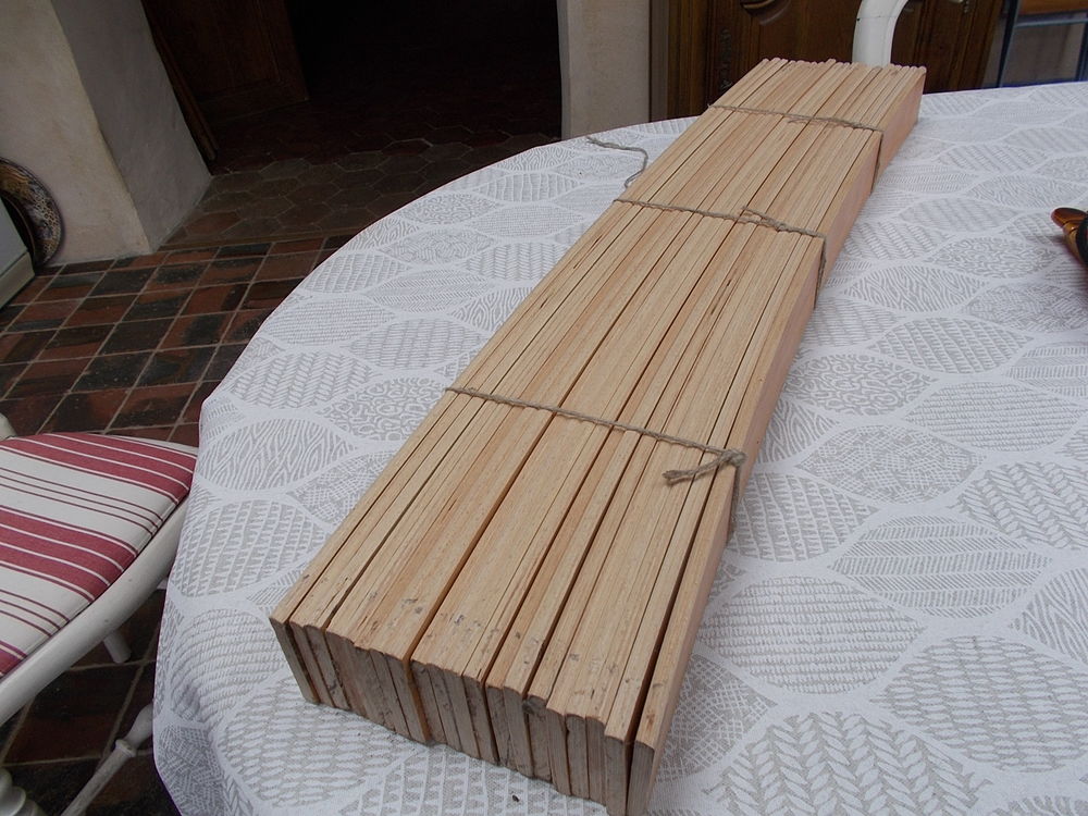 Lattes sommier. 60 Dampierre-sur-Avre (28)