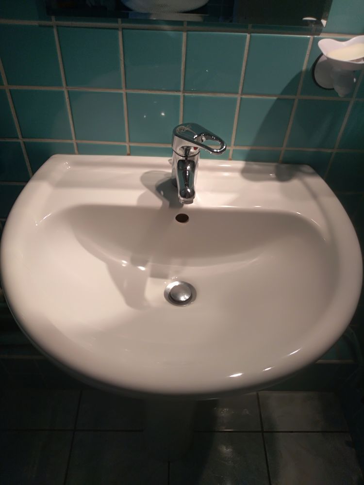 lavabo en c�ramique blanche 15 Bayonne (64)