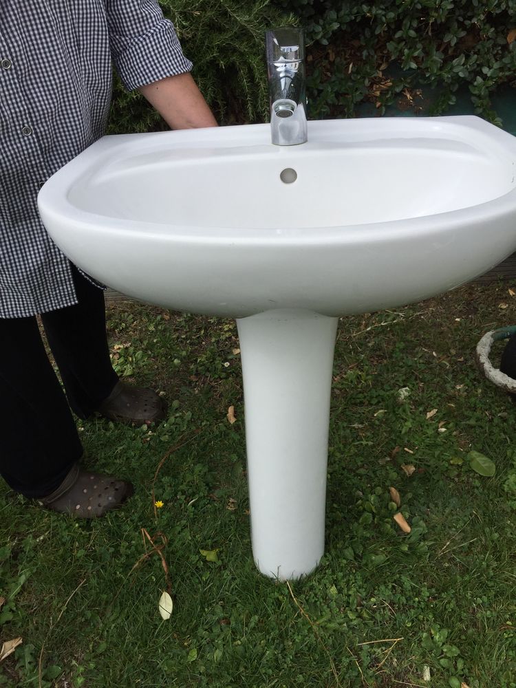 Lavabo sur colonne 30 Plouharnel (56)