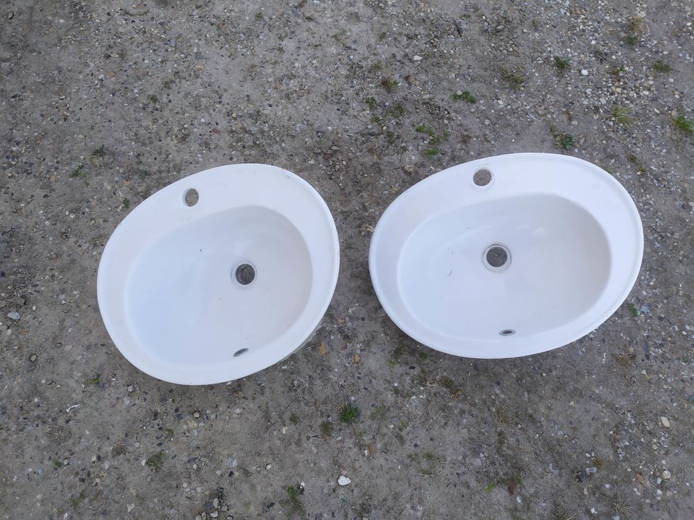 2 lavabos 10 Saint-Martin-de-Laye (33)