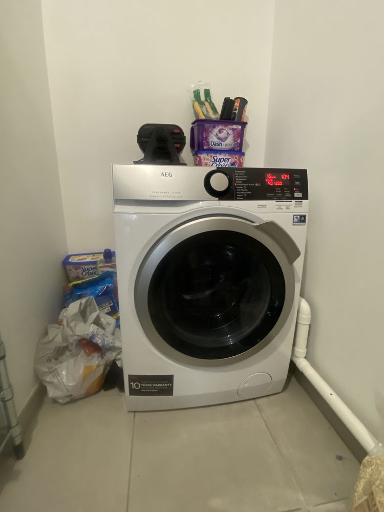 Lavante / s�chante AEG 9KG (L7WBR962E)
450 V�nissieux (69)