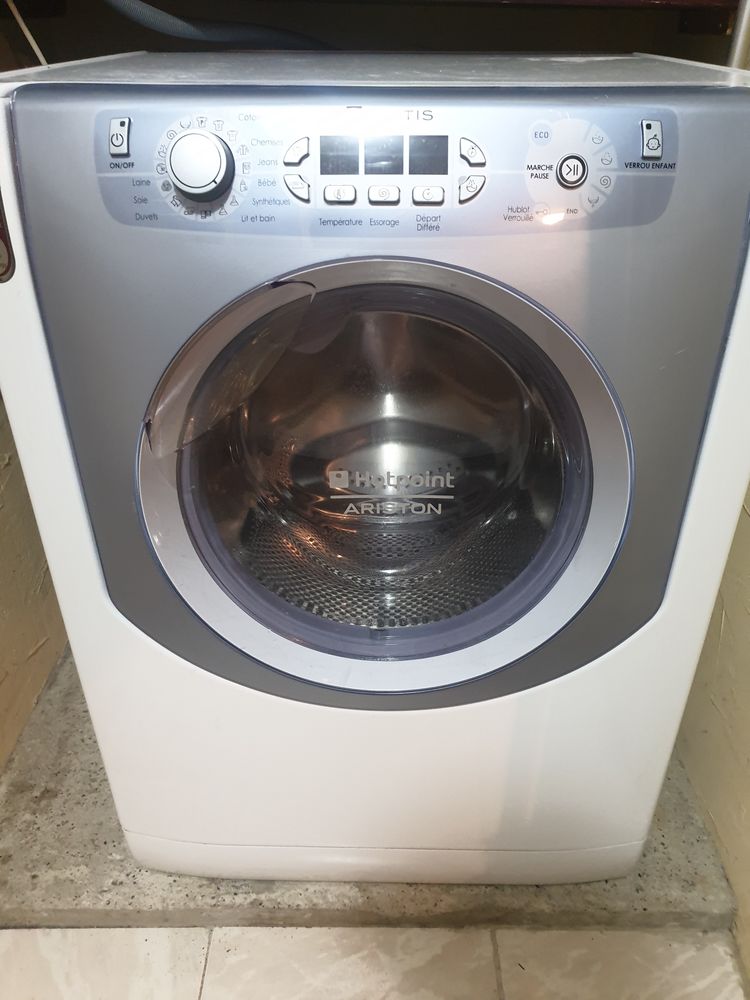 Lave Linge Ariston Aqualtis r�f: AQ8F 29U, tambour HS. 50 Bourg-l�s-Valence (26)
