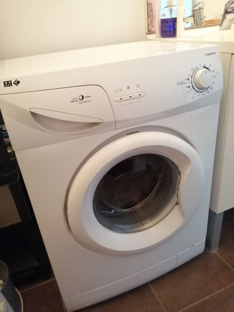 Lave linge � hublot 40 Essey-l�s-Nancy (54)