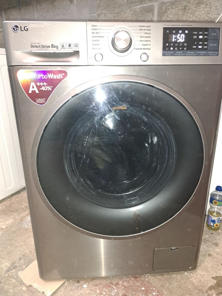 Lave linge LG 8KG 160 Den�e (49)
