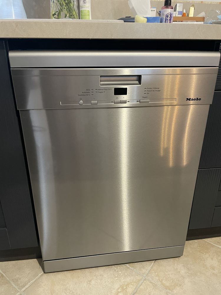 Lave vaiselle MIELE 489 Brignoles (83)