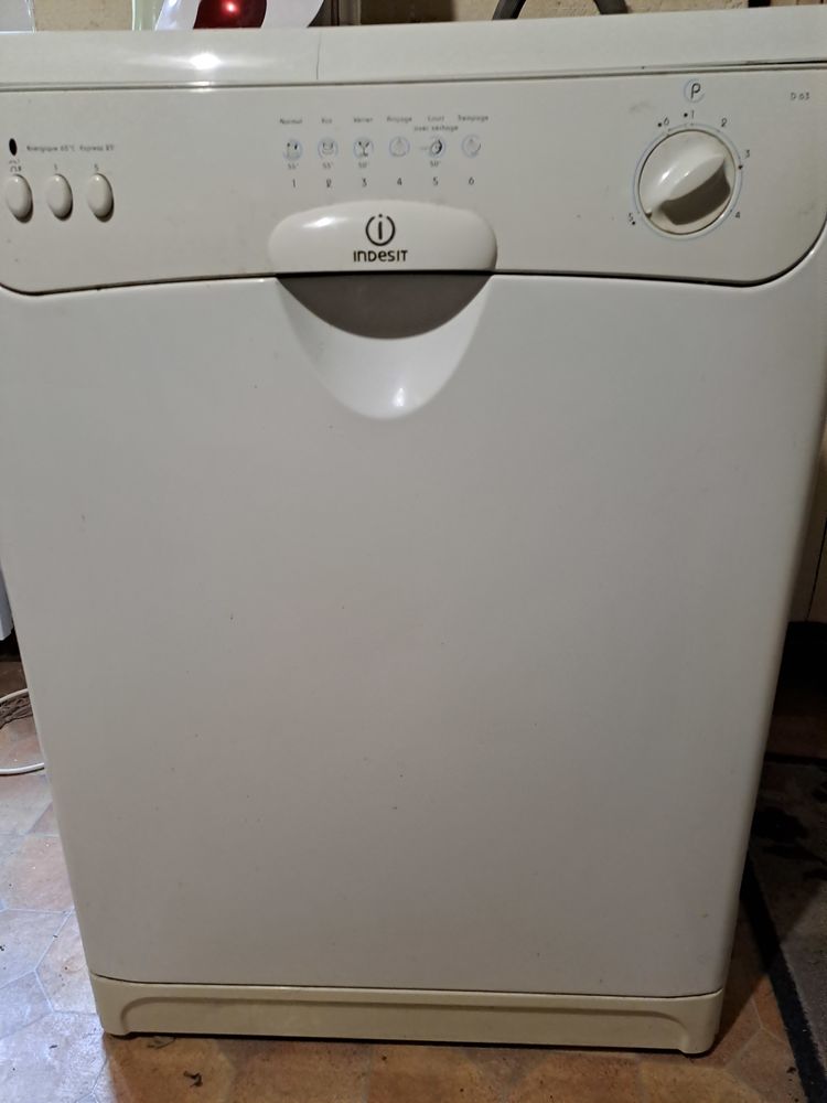 Lave vaiselle 100 Caussade (82)