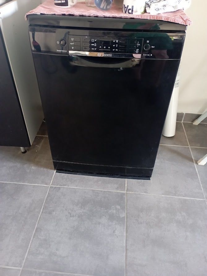 Lave vaisselle Bosch s�rie 4 Super silence 250 Ch�teauneuf (73)