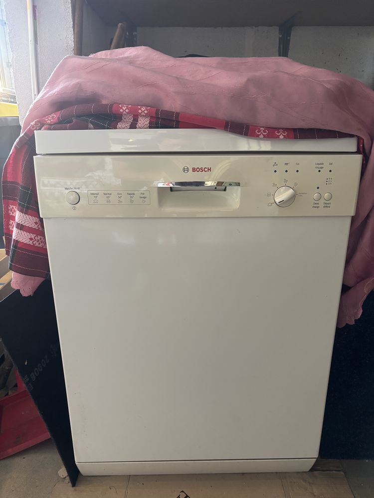 Lave-vaisselle Bosch blanc ? mod�le classique ? quasi neuf 120 Bonchamp-l�s-Laval (53)