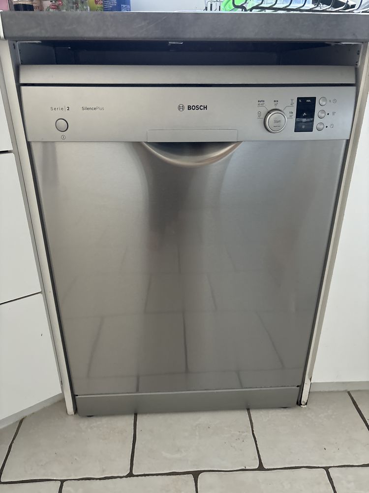 LAVE VAISSELLE BOSH ENCASTRABLE 200 Sains-en-Gohelle (62)