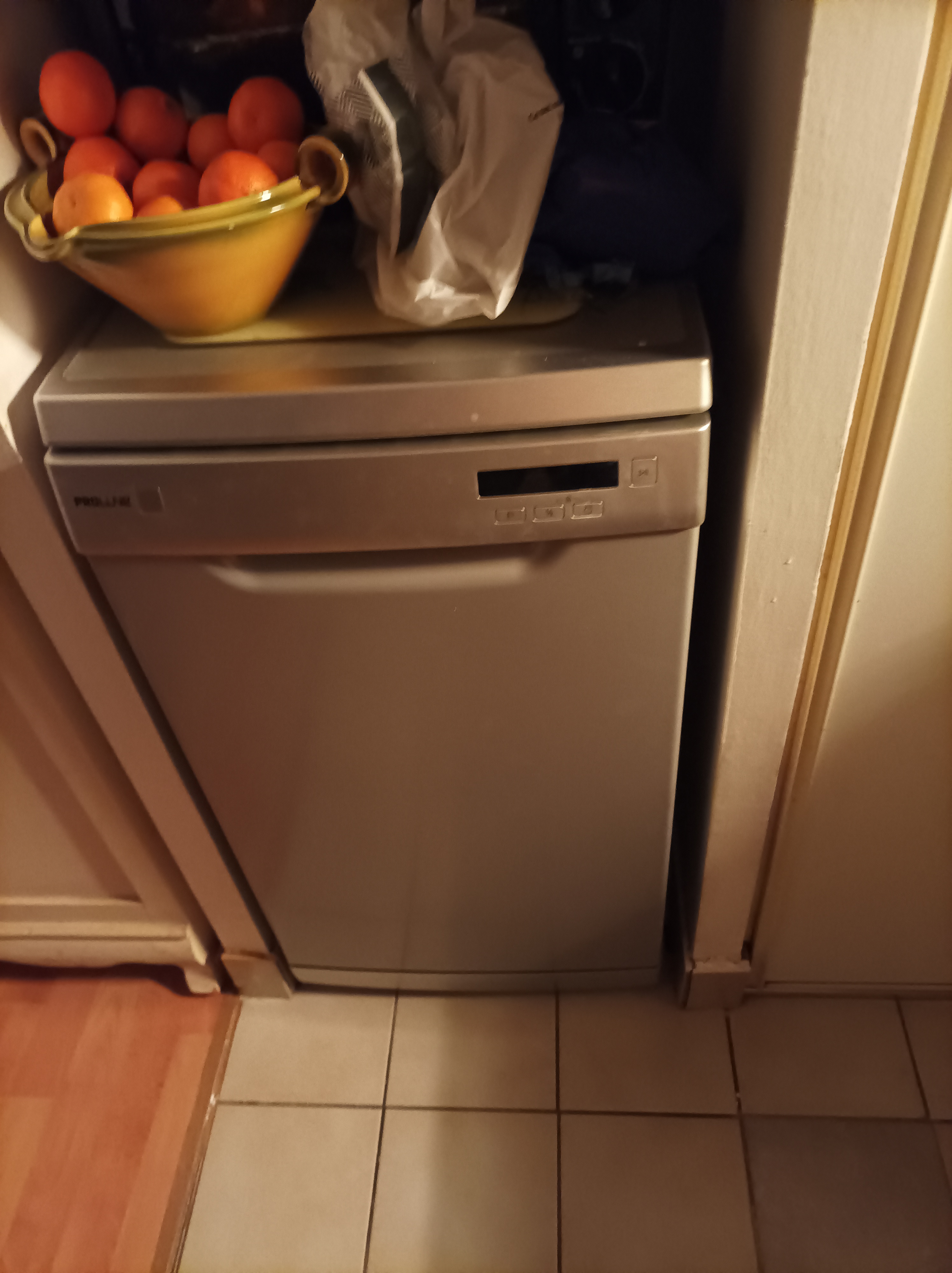 Lave vaisselle 8 couverts 100 Paris 19 (75)