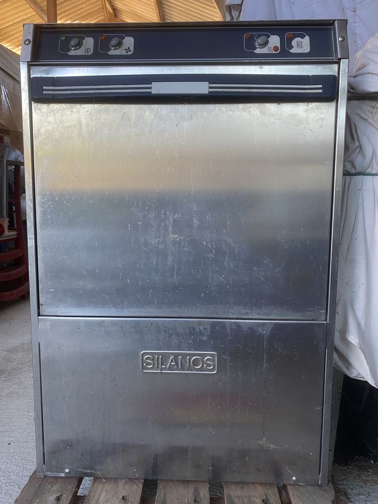 Lave vaisselle professionnel marque SILANOS 350 Tournecoupe (32)
