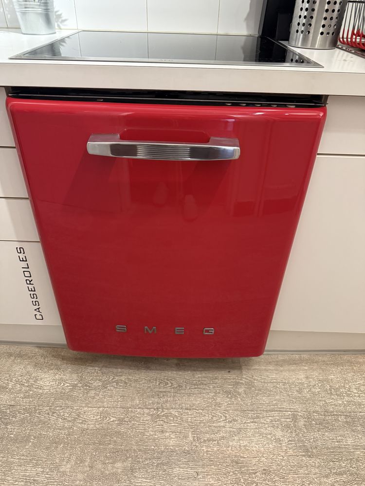 LAVE-VAISSELLE SMEG VINTAGE 420 Courbevoie (92)