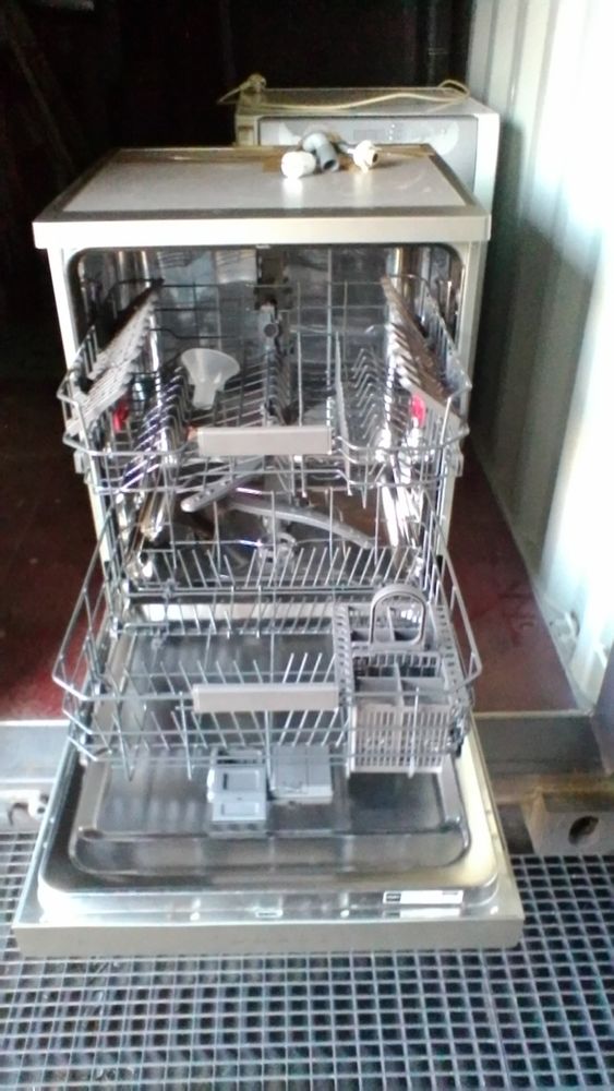 lave vaisselle wirpool 180 Port-la-Nouvelle (11)